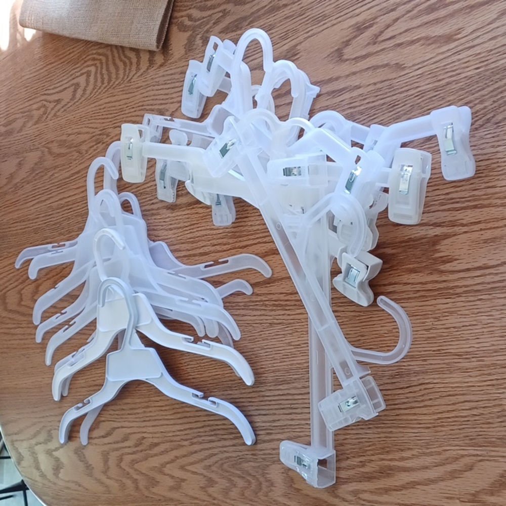 Plastic hangers